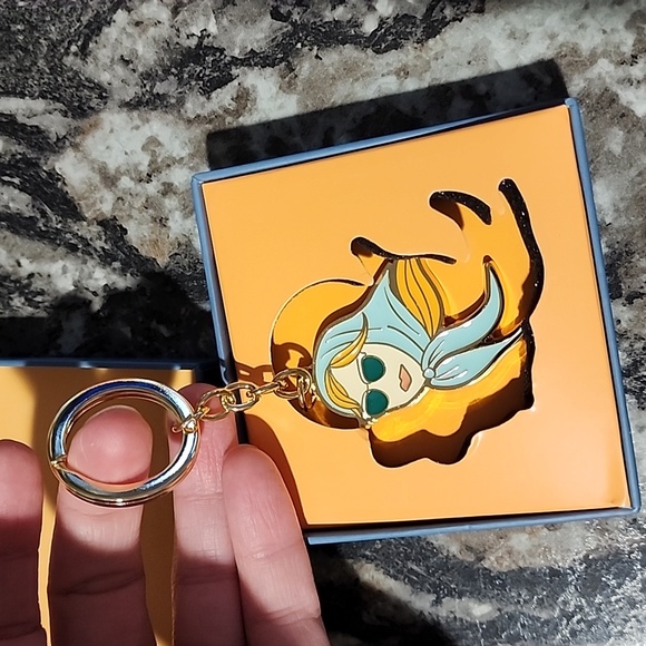 Archer & Olive Convertible Life Enamel Keychain - Picture 6 of 6